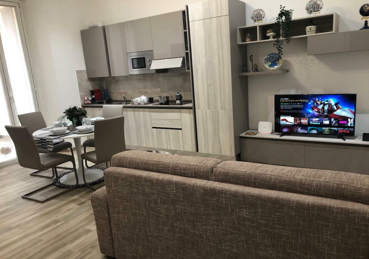 Central Lepetit Apartment De Luxe Милано Екстериор снимка